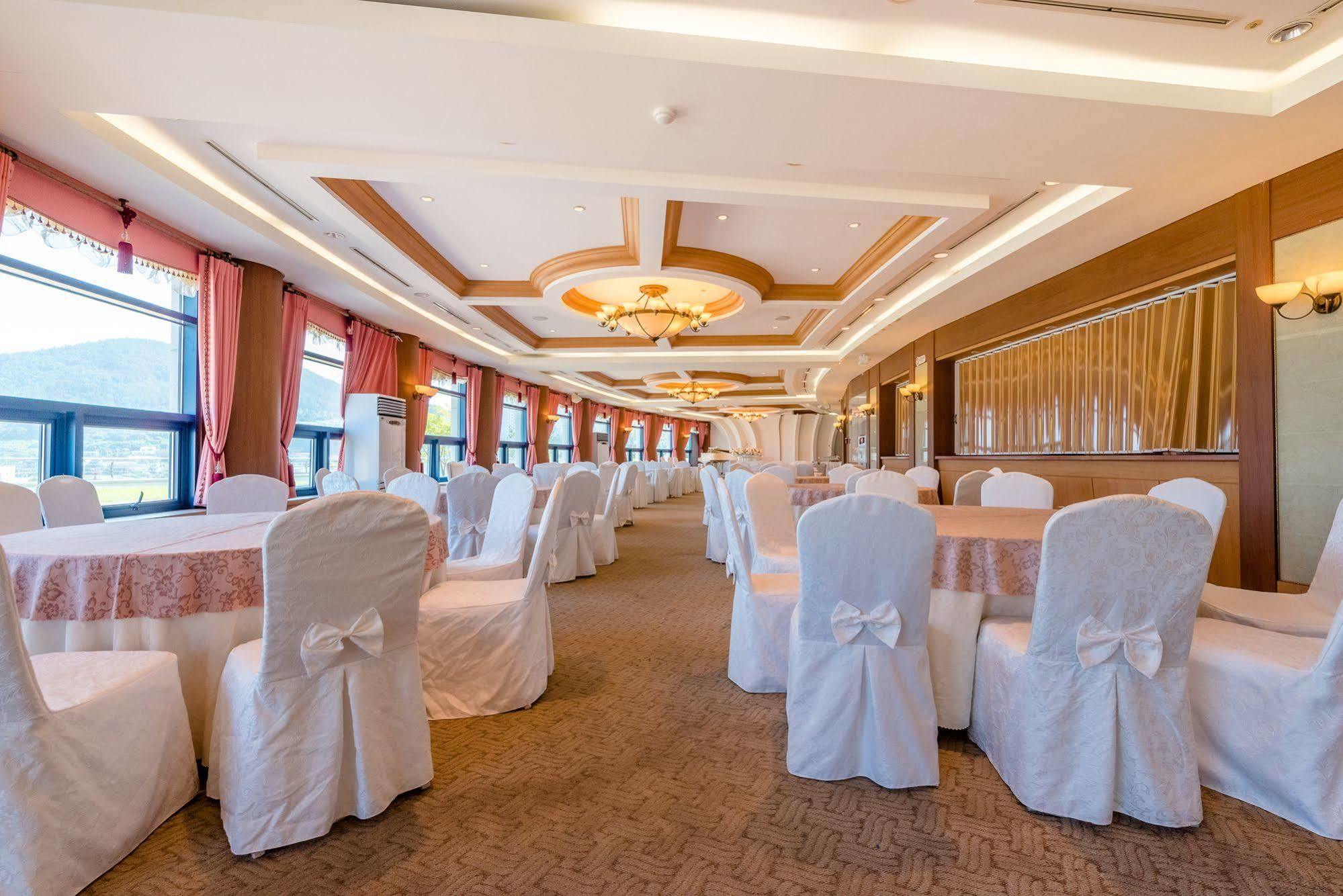 Hotel Homefourest Geoje Eksteriør billede
