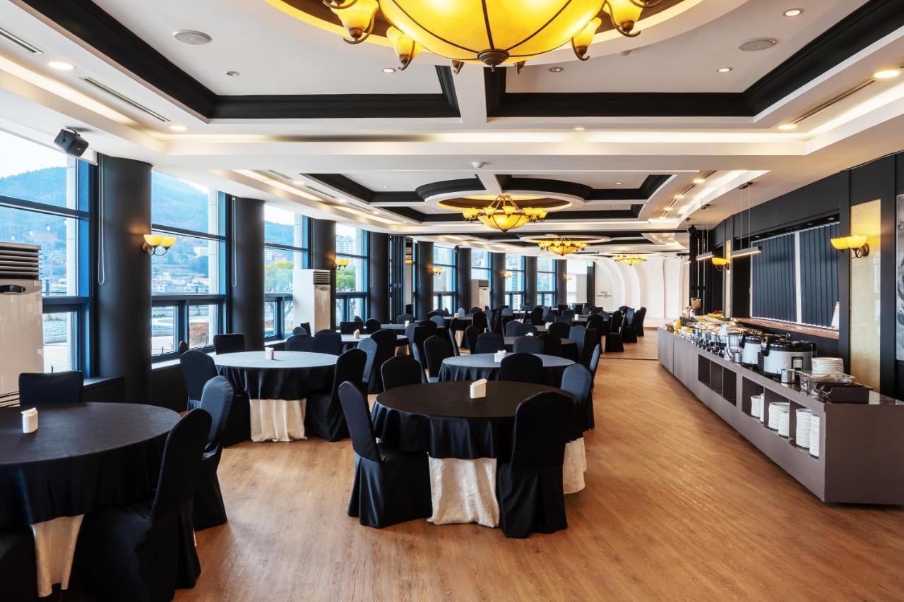 Hotel Homefourest Geoje Eksteriør billede