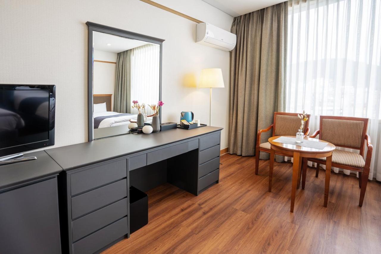 Hotel Homefourest Geoje Eksteriør billede